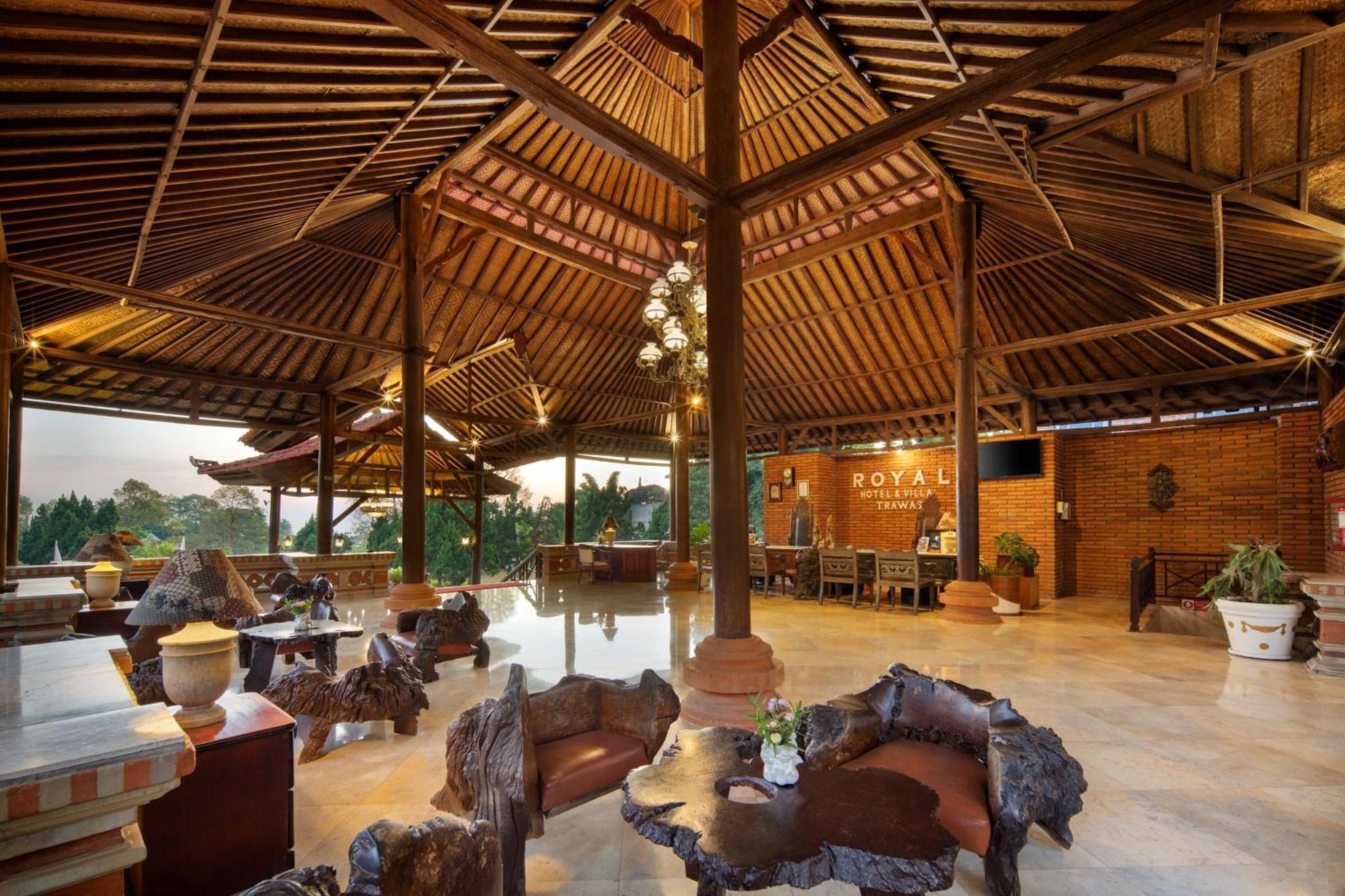 Royal Hotel And Villas Trawas Buitenkant foto