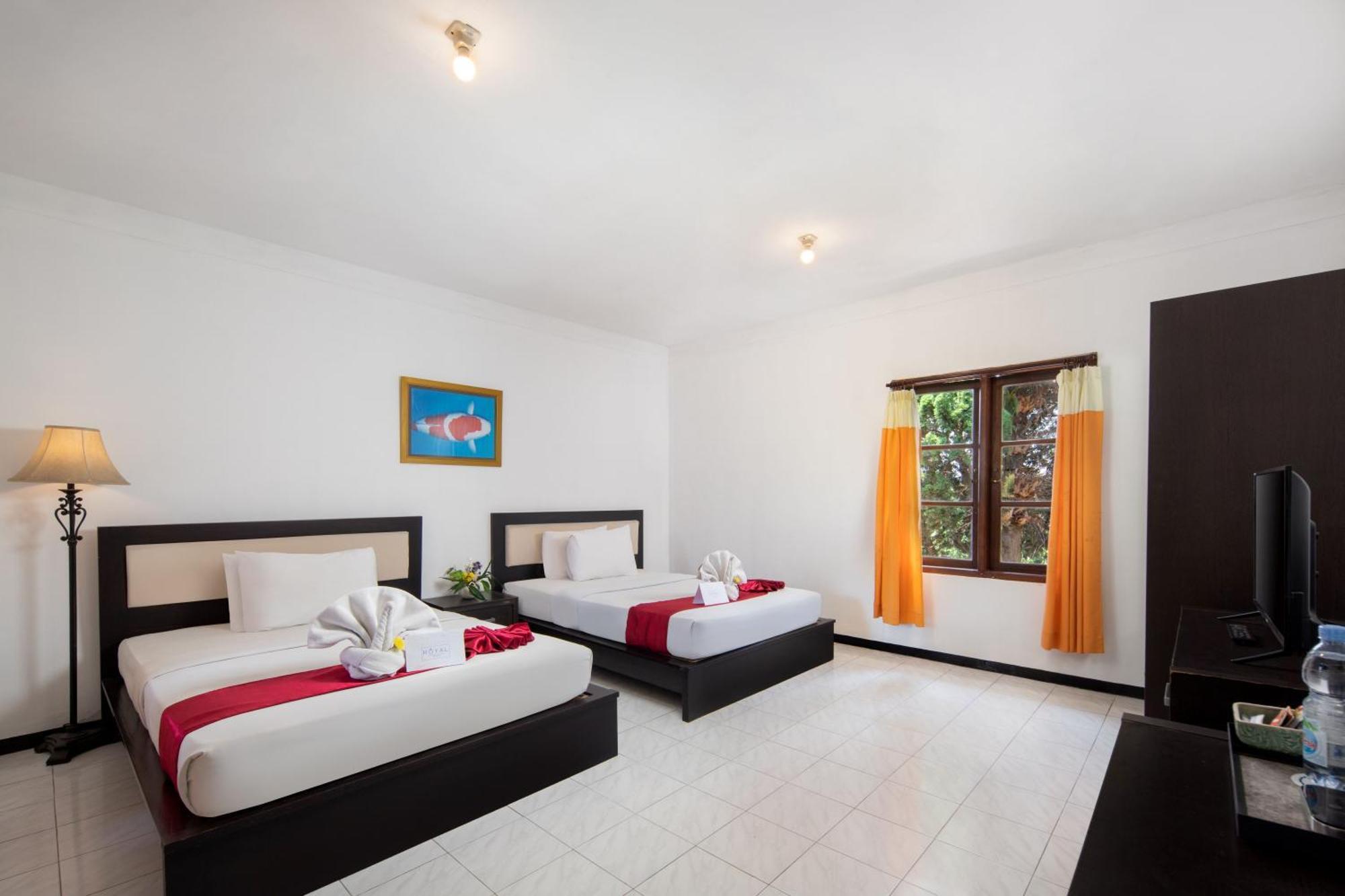 Royal Hotel And Villas Trawas Buitenkant foto