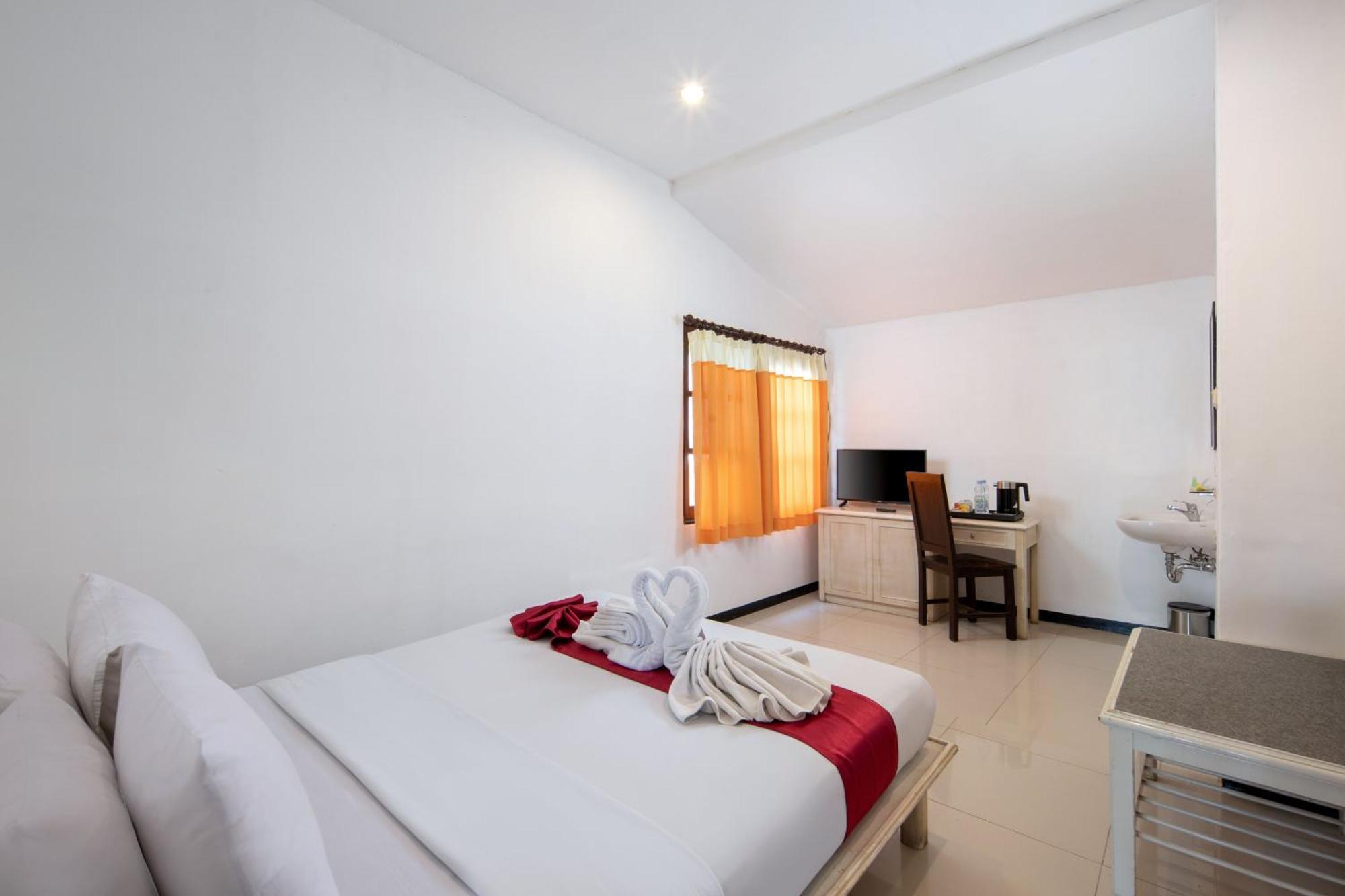 Royal Hotel And Villas Trawas Buitenkant foto