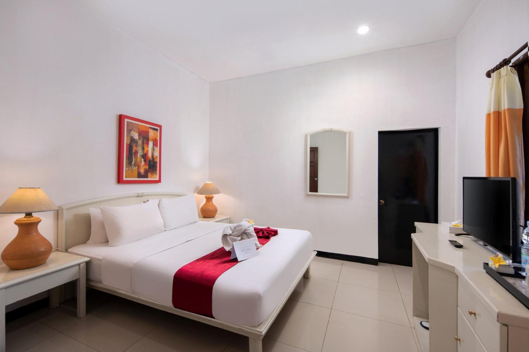 Royal Hotel And Villas Trawas Buitenkant foto
