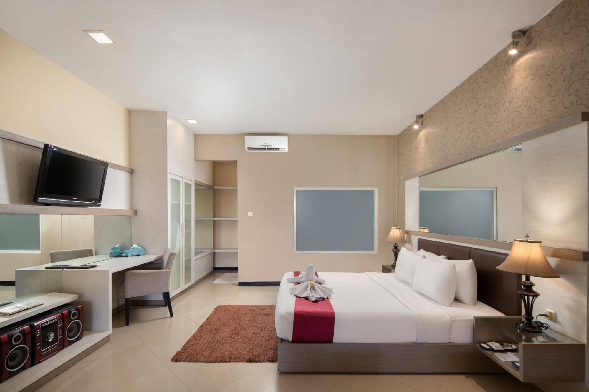 Royal Hotel And Villas Trawas Buitenkant foto