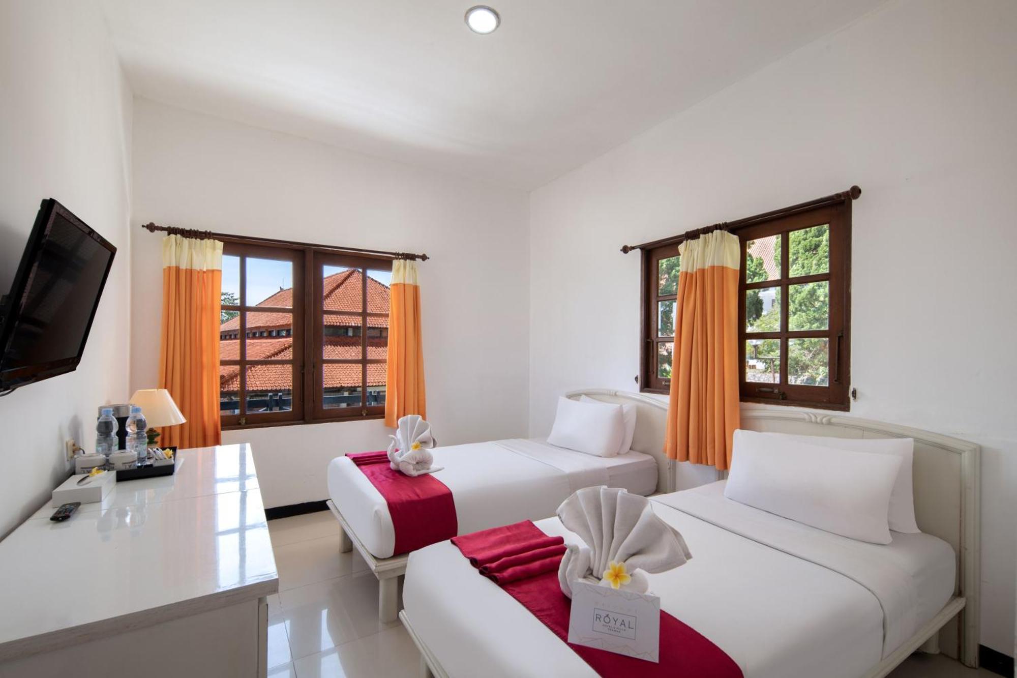 Royal Hotel And Villas Trawas Buitenkant foto