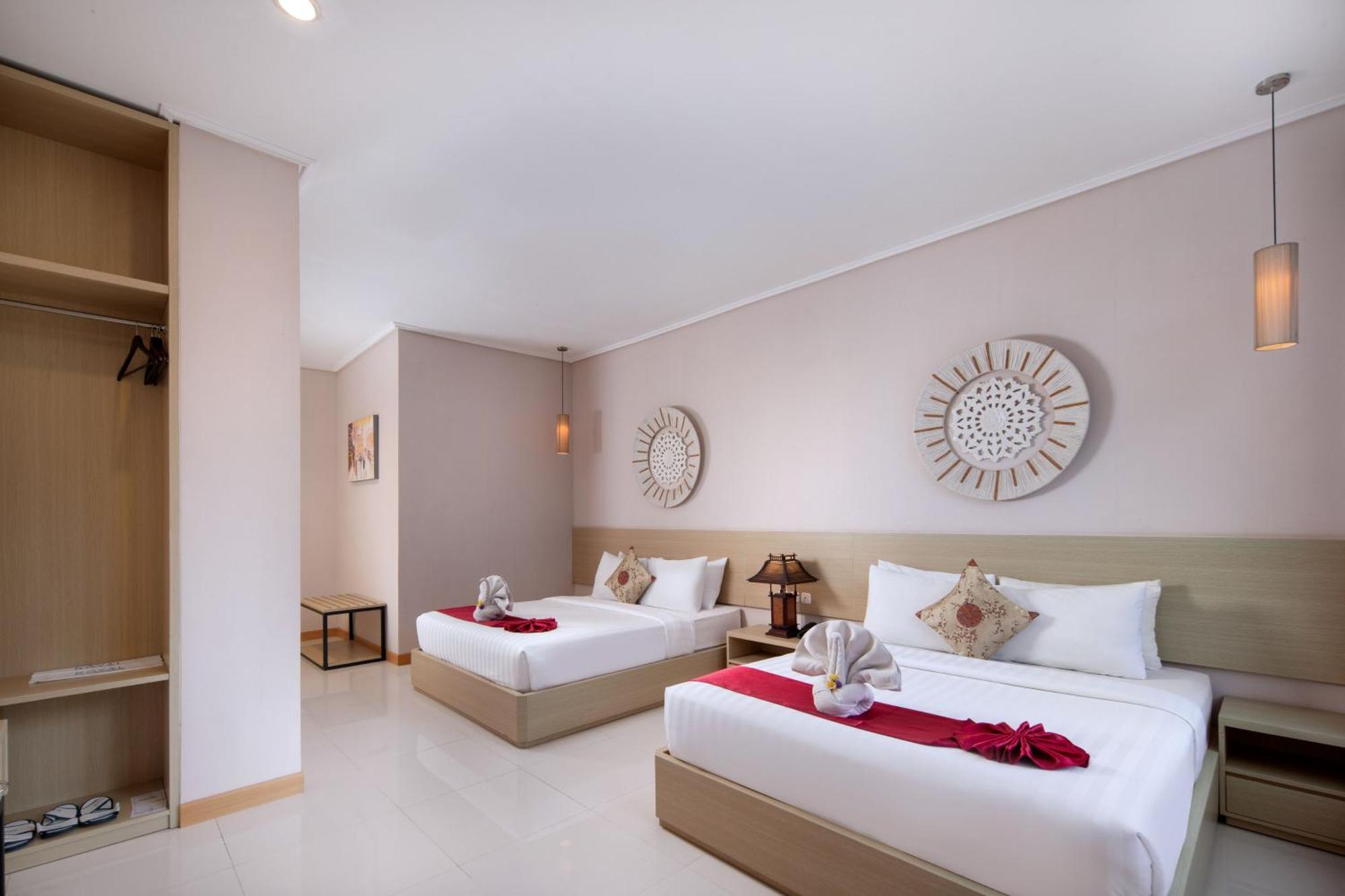 Royal Hotel And Villas Trawas Buitenkant foto